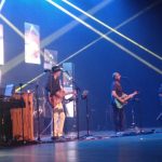 Com baterista original, Raimundos destila seu forrocore em Curitiba