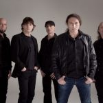 Coronavírus: Guitarrista original do Iron Maiden cancela show em Curitiba